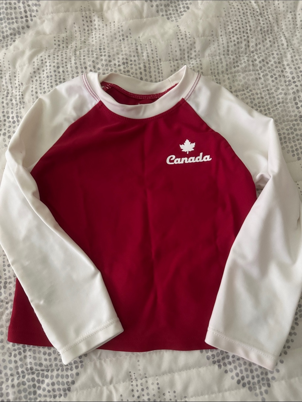 Kids' Long-Sleeve Rashguard - Red & White Canada Graphic